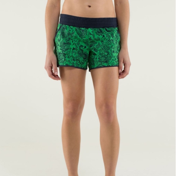 Lululemon Shake & Break Shorts - Picture 1 of 6